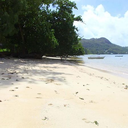 Lone Self-Catering Apartment Baie Sainte Anne Exterior foto